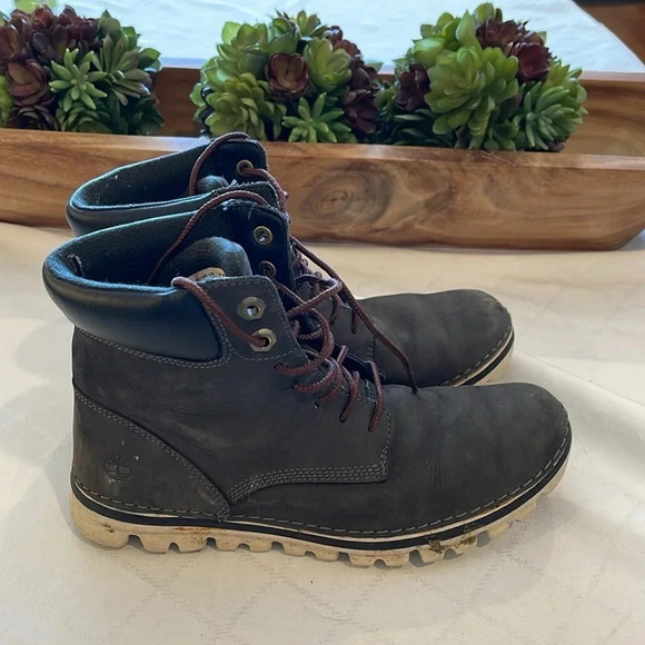 Women's Gray Leather Boots - Picture 3 of 6